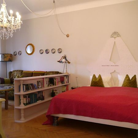 Altstadthaus Cityappartements Грац Екстериор снимка