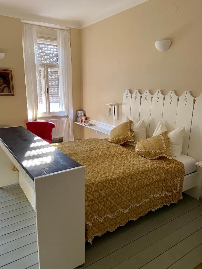 Altstadthaus Cityappartements Грац Екстериор снимка